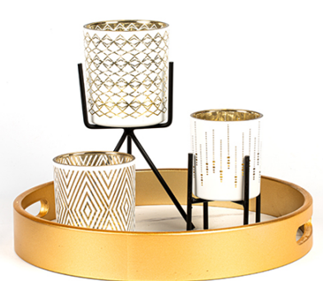 BYF Craft Luxury Pattern Glass Candle Holder- ရွှေရောင်အလင်းနှင့် အရိပ်ဖြင့် အိမ်တွင်း ထုံးတမ်းများကို ပြန်လည်ပုံဖော်ခြင်း